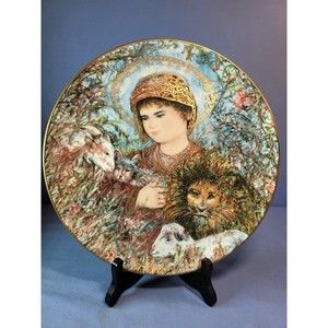 Christmas Plate Peaceful Kingdom by Edna Hibel Vintage 1989 Limited Edition